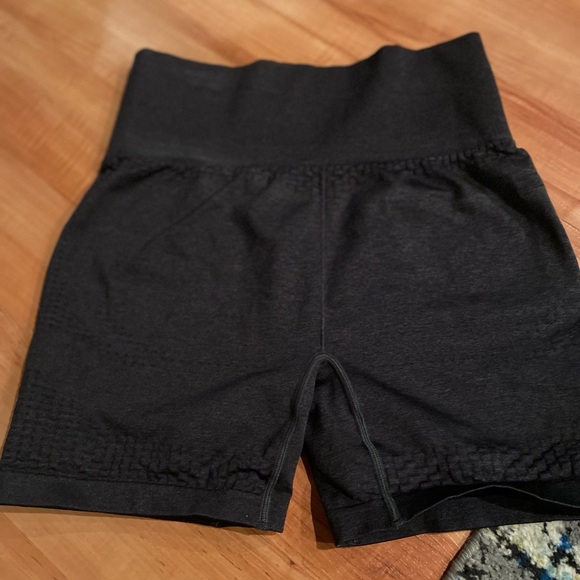 Amazon biker shorts #summer #athletic #tight - Picture 3 of 3